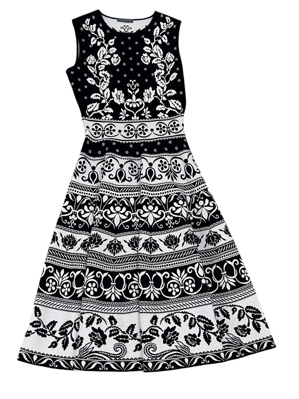 Alexander McQueen Black cream Floral Jacquard sleeveless fit & flare Dress small - Picture 3 of 9